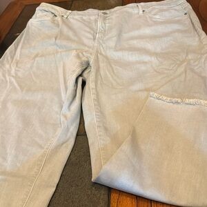 So Slimming Girlfriend slim leg crop jeans size 4